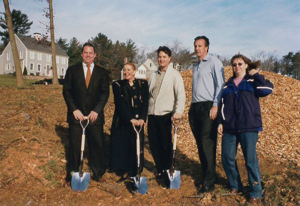 Donna at Inly School groundbreaking ceremony
